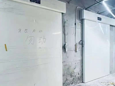 直线加速器铅门